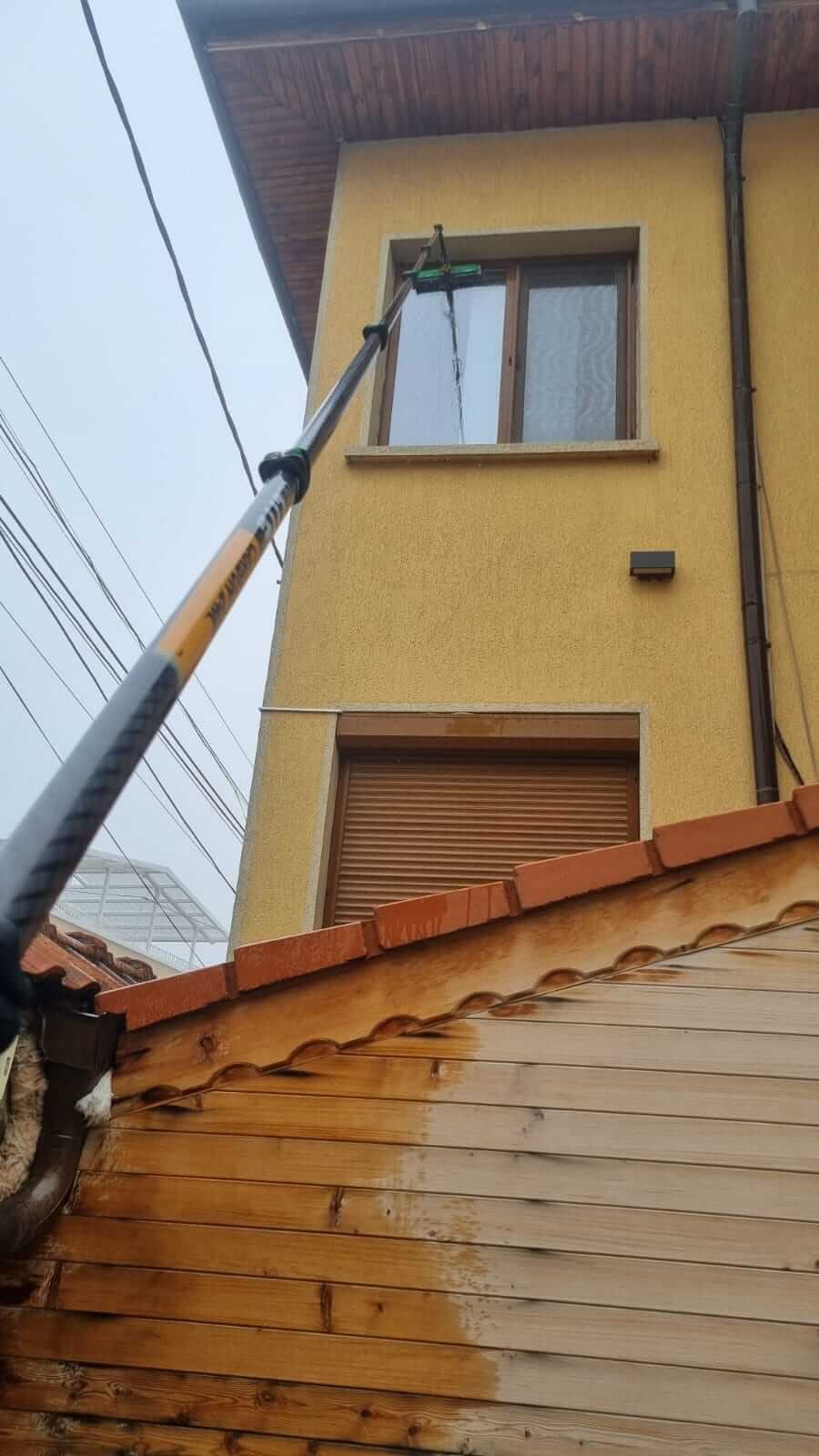 Почистване на къща и веранда след ремонти във Великотърновски регион